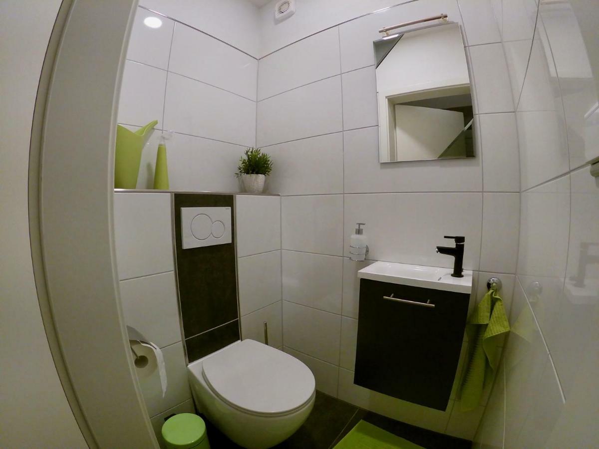 Luxuriose Ferienwohnung Fur 2-4 In Бад Цвишенан Екстериор снимка
